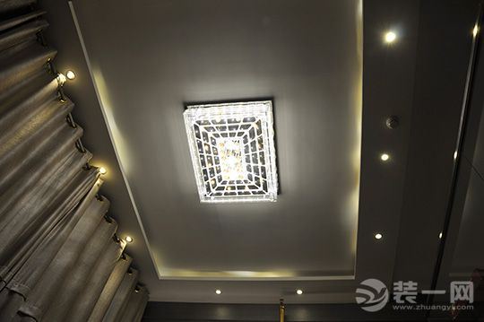 吊顶灯