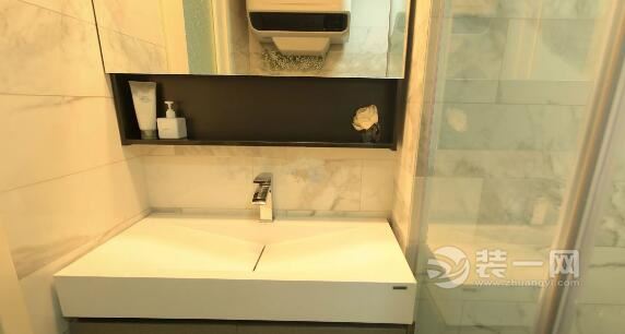 包含家电共花十八万 133平三室两厅装修已竣工